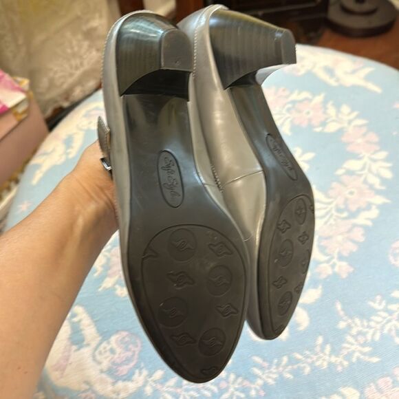 Hush Puppies Sz 10 Soft Delight Style Grey Patent Trim Maryjane Pumps - Picture 8 of 9